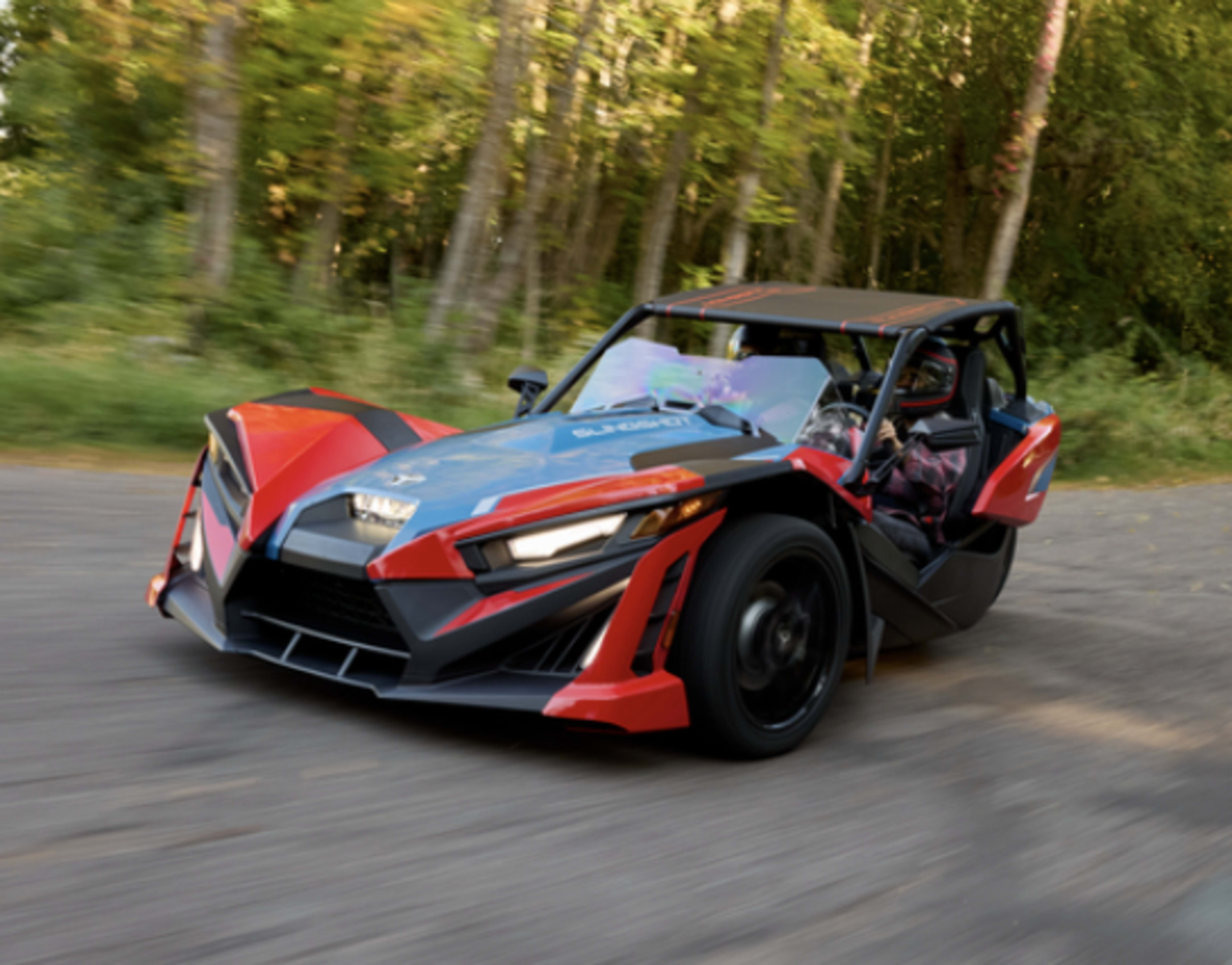 Slingshot R-Series Automatic with Roof